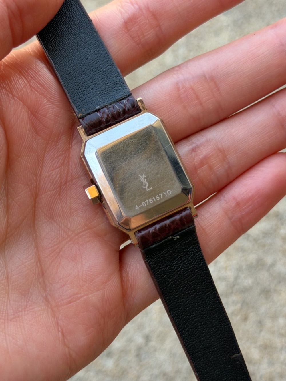 YSL Super Vintage Hand-Wound Red Leather Strap tWomen's Watch - Picture 3 of 5